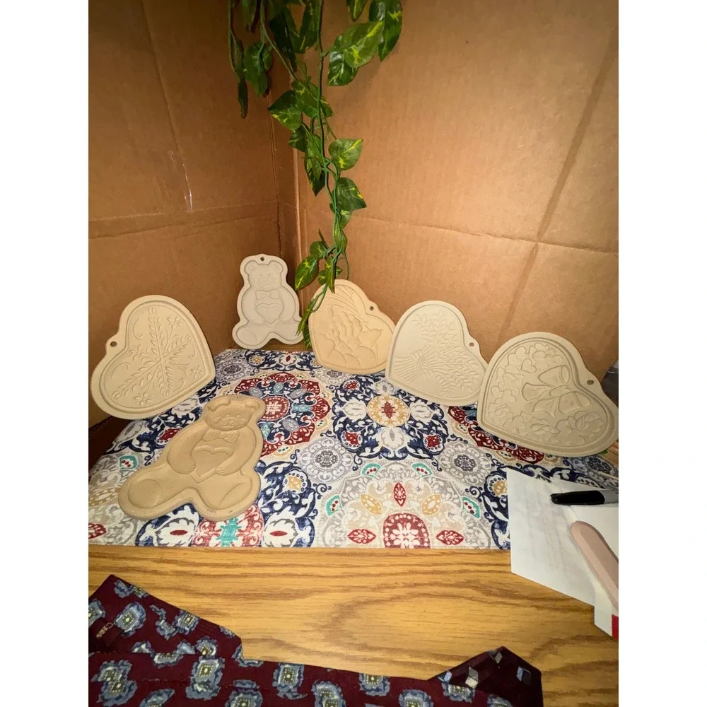 Brown Family Houseware Stoneware Cookie Molds 6pc Set Teddy Bear Heart Tan Decor